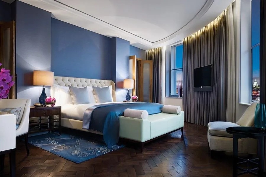 Deluxe One Bedroom Apartment